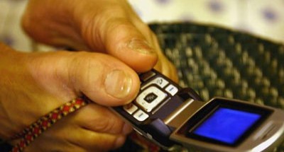 disabled-man-mobile-phone