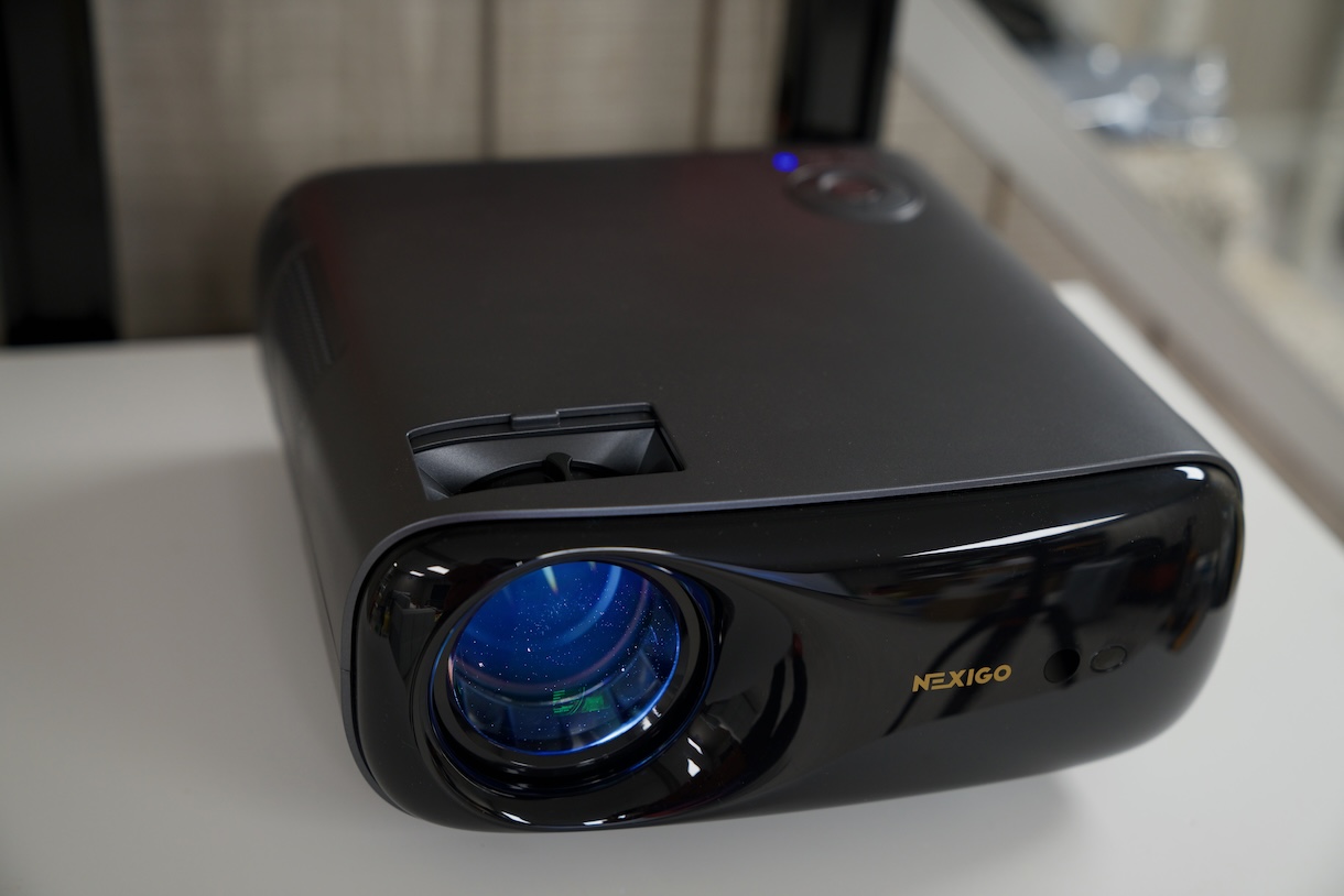 NexiGo PJ40 (Gen 3) Review – This was the best budget 1080p projector until…